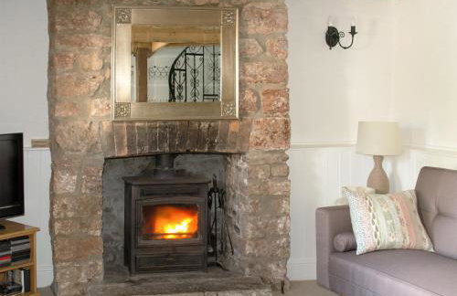 Hollies Cottage - Photo 2