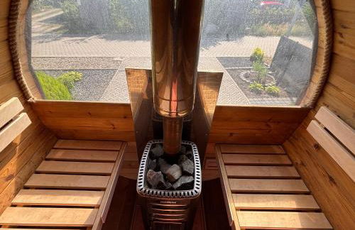 Wood&Stone - Modernes Haus in Seenähe am Tankumsee mit Terrasse, Outdoorküche, Kamin, Homeoffice Bereich & voll ausgestatteter Küche im Naherholungsgebiet - Foto 77