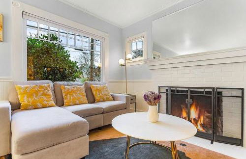 Skyline Blue House in Greenwood - Foto 2