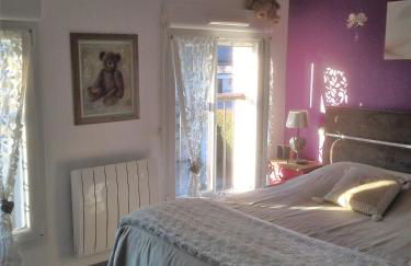 A pied, 300m de la plage et 500m du village - Photo 17