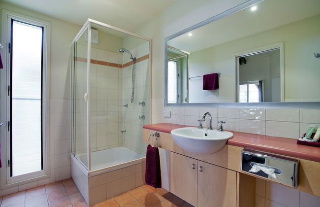 Tathra Beach House Apartments - Photo 9