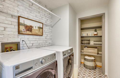 Family-Friendly Home with Fire Pit in Bend! - Photo 19