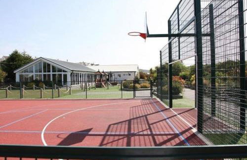 Delightful two bedroom caravan on Par Beach. - Foto 22