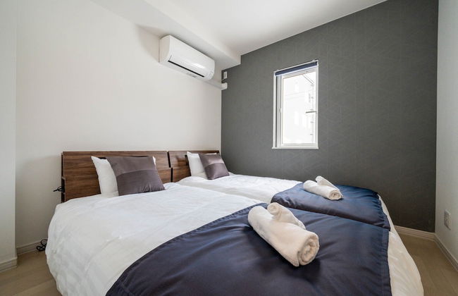 THE LUNA LOUNGE - Photo 34