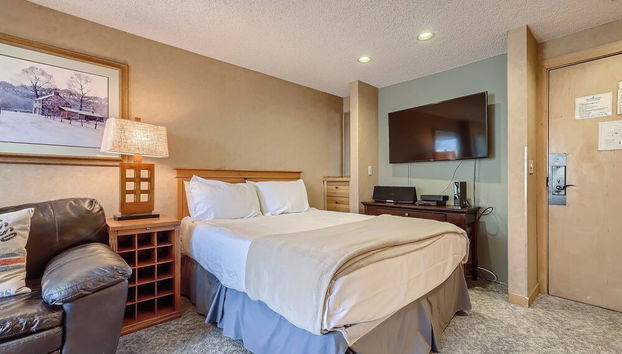 Downtown Breck Ski In Ski Out! Walk to Everything - Foto 3, Habitación