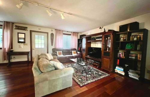 Romantic Cottage Rental with Hot Tub Outside Woodstock, New York - Foto 33