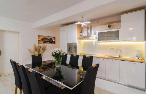 Amazing Apartment In Obrovac Sinjski - Foto 5