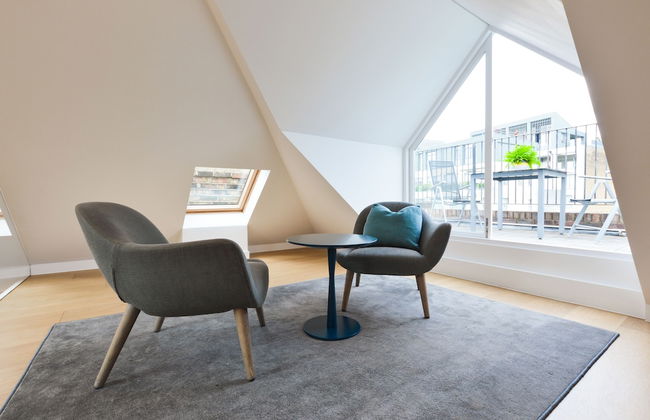 Soho Penthouse by Concept Apartments - Photo 6