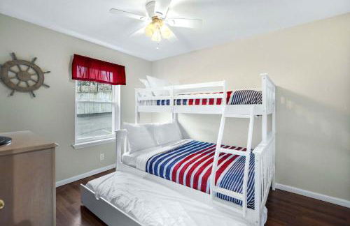 Family Lakefront Oasis - Picture Perfect Retreat - Foto 58