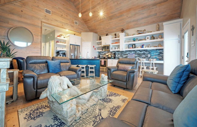 Waterfront, Shared Boat Dock & Pool w/ Views Ariels Grotto by Avantstay - Foto 9