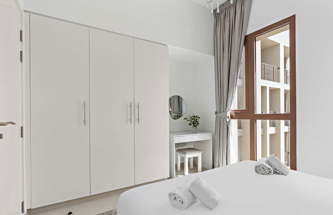 WelHome - Urban Serenity, Zahra Breeze 2 Bedroom Retreat - Photo 6