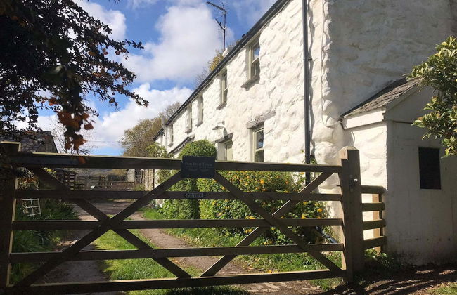 Idlewild Animal Sanctuary Farmhouse Stay - Charity - Photo 38