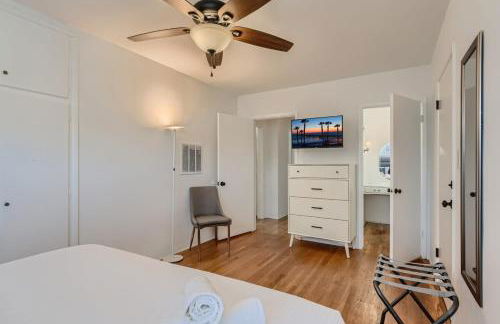 Walk to Beach - KING Apt In #1 Area - AB - Photo 21