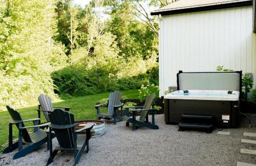 Luxury Barndo with Hot Tub, Indoor Sports Court, Private Acreage, and Near Notre Dame - Foto 64