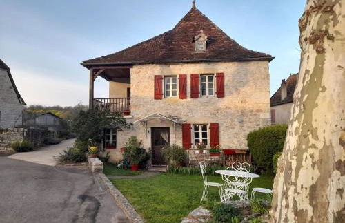 Character home in Loubressac close to Rocamadour - Photo 1