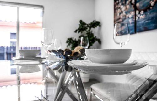 Contemporary Family Oasis Pool and Comfort - Foto 36