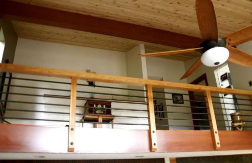 Stylish Lake Cabin with a Sauna and Hot Tub in Bellingham, Washington - Foto 9