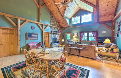 Slaty Fork Escape with Mountain View and Hot Tub! - Foto 7