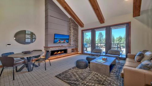 Luxury Residence - Gondola Across The Street Condo - Photo 1