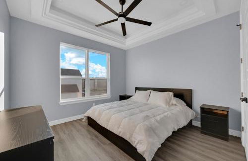 Relax and Unwind in this Modern Spacious Townhome - Foto 7