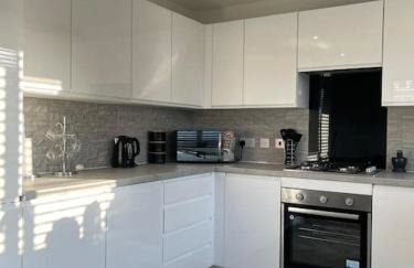 Beautiful 3 Bed Detached House in Grimsby - Foto 34