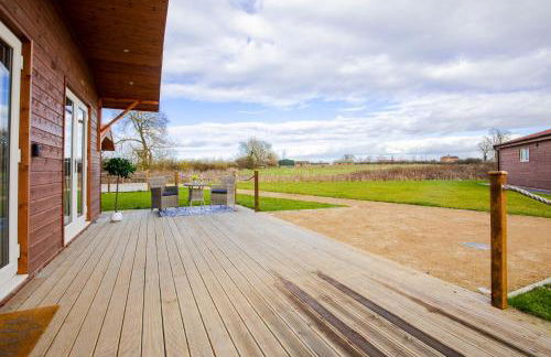 Cozy Luxury Cabin Retreat with Superking Bed - Foto 7