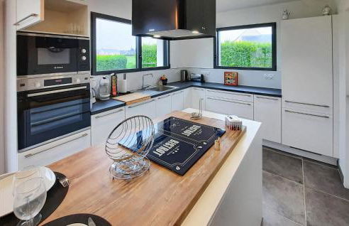 3 Bedroom Awesome Home In Plouguerneau - Foto 7