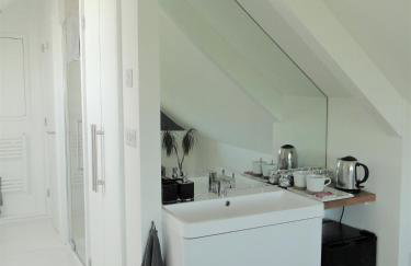 Private Double Room and Ensuite in Historic Cornish Cottage - Photo 20