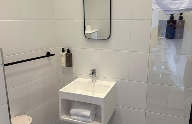 Leicester Square 3rd Floor Studio - Photo 33