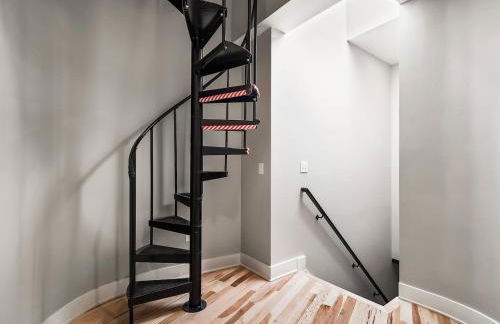 The Modern Boho Brick Loft - Foto 31