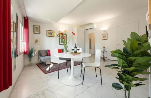Avelli Pia Fourth Floor with 2 Bathrooms - Florence Charming Apartments - Delightful and bright 4rd-floor apartment without elevator, overlooking one of Florence's most beautiful squares, Exceptionally located for exploring the city - Foto 24