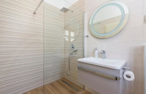 Villa Vistra, Brand New Luxury Villa with Poolbar - Foto 36