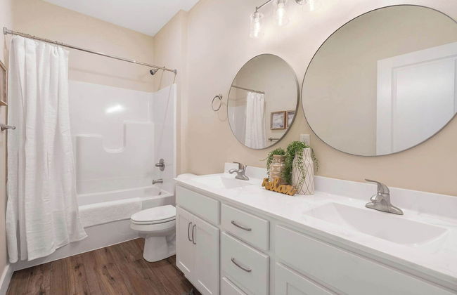 Lakeview Oasis - Onsite Amenities - Photo 17