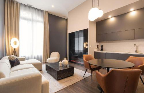 Legend Majestic - Baignoire chaussure - TV Miroir - Parking Privé GRATUIT - Foto 2