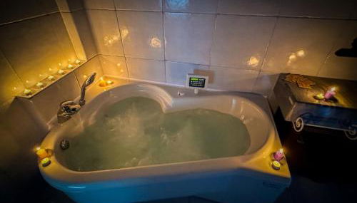 Lusso & Relax - 3 Camere, Jacuzzi, Parcheggio - Foto 5