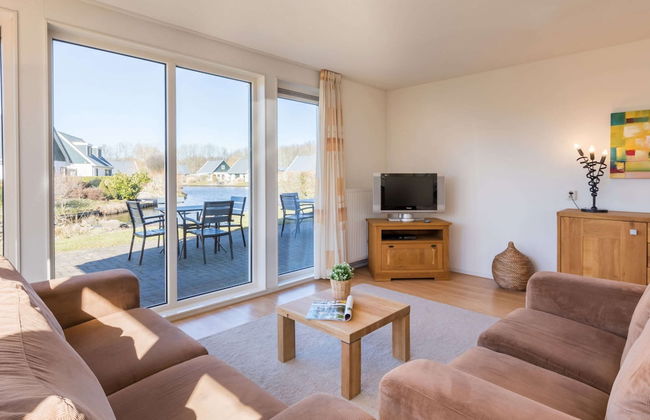 Charming Villa by the Water - Foto 9