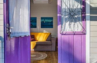 Loft Americano para Casais - Lareira Externa, Rio no Terreno, Rede Suspensa e Churrasqueira - Foto 3