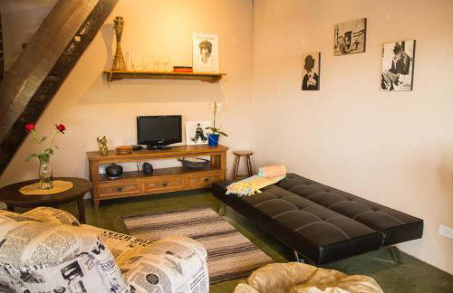 Casa de Hospedes Chalé Rustico com Banheira e Piscina Privativa a 1h de SP Espaço Totalmente Privativo - Foto 69