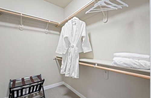 Designer Apt w Jacuzzi Walk To Casino & iMax - Foto 37