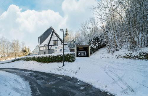 Spacious holiday home in Winterberg with terrace - Foto 35