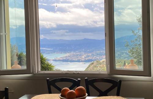 Lorantina Luxury Sea View House with Starlink WiFi near Barbati & Ipsos - Photo 58