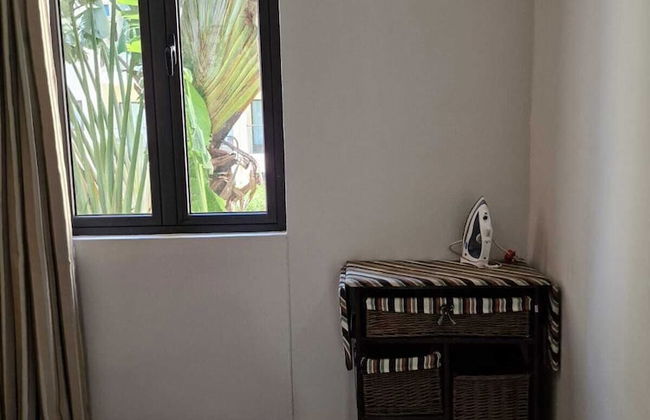 Sugareef 3-bed Apartment in Flic en Flac - Photo 7