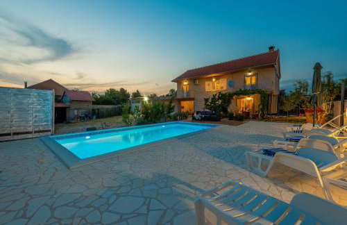 Beautiful Holiday Home in Lisicic - Foto 2
