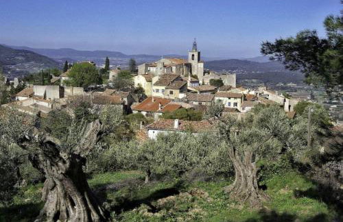 T2 chaleureux au coeur d'un village pittoresque - Photo 11