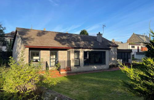 Modern Coastal Retreat, 5-Bedroom, 4-Bathroom Home, with Parking in Portsoy - Foto 39