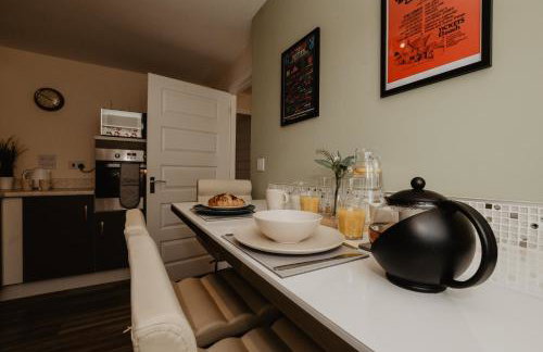 Coyle House, 3 bed,Corby, super kings or twins, driveway, free wi-fi, corporates welcome - Foto 17