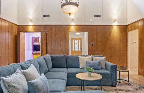 DFW 3BR Luxury Family Escape with Pool and Game Room - Foto 9