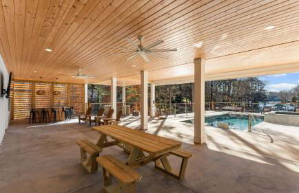 Livin' Large Lake Norman Estate w/ Pool, Dock, Game Room & Scenic Views - Foto 106