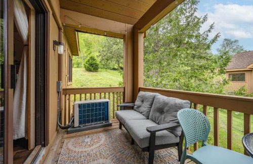 Renovated Ski In Out Condo King Bed Patio Grill - Foto 20