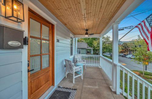 Fully Furnished Bungalow with Deck Near City Center - Foto 19